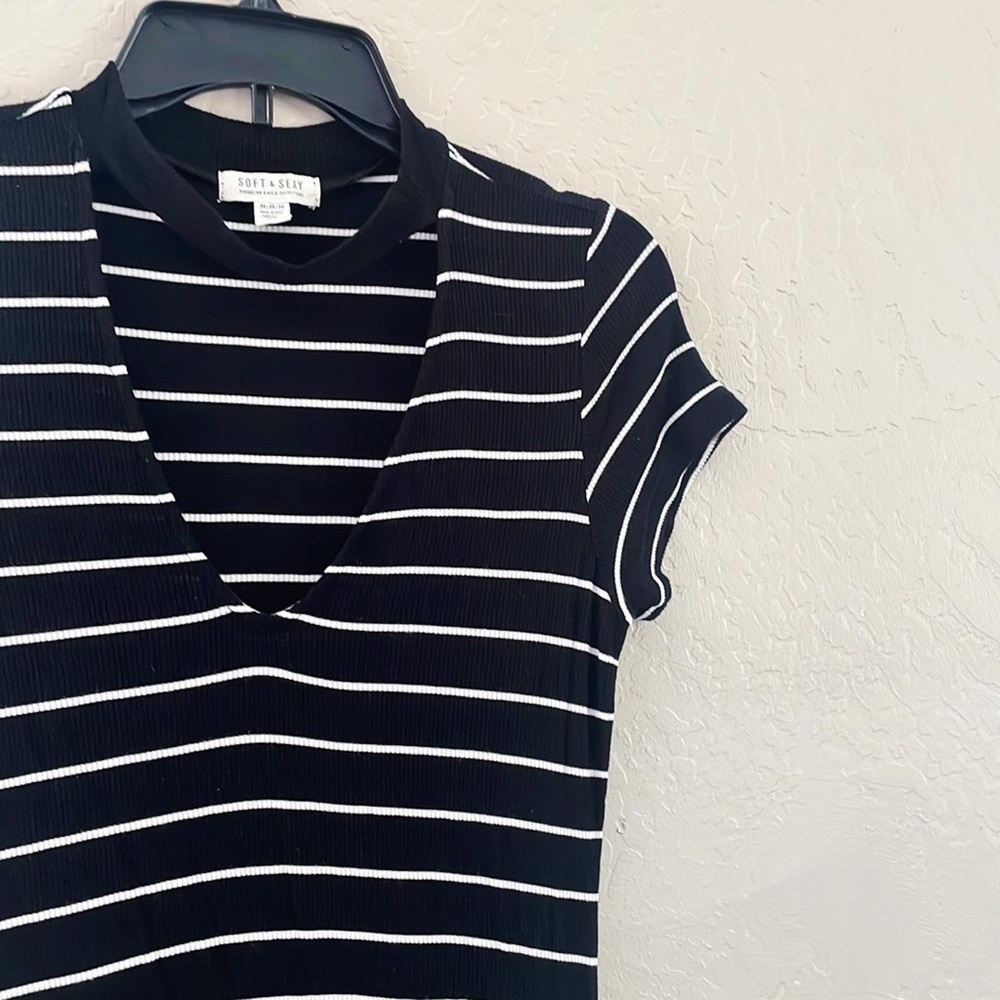 🌿Final Sale
American Eagle Striped Black and White Ribbed Knit Cozy Dress - Picture 4 of 9